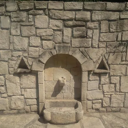 Lili فندق Gazi