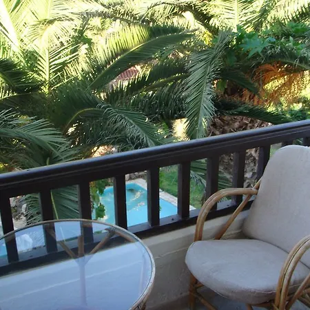 Lili Hotel 3*