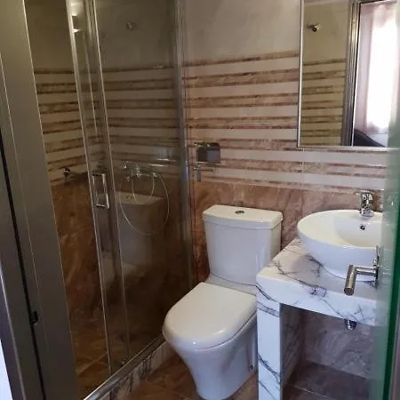 Lili Hotel Gazi